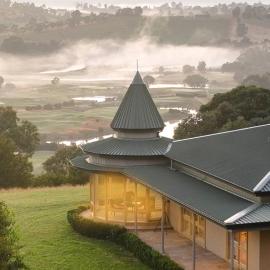 Cloudcrest Estate | Pool, Tennis, Golf & Kangaroos，位于Christmas Hills的酒店