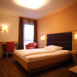 Hotel & Restaurant Graf,位于圣珀尔滕的酒店