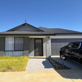 Lakelands Escape Enjoy the best of Mandurah，位于Singleton的酒店
