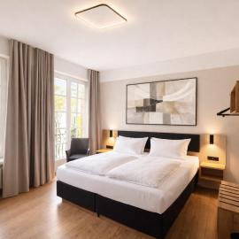 Stadthotel Jülich，位于于利希的酒店