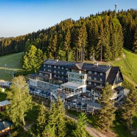 Spa hotel Lanterna，位于大卡尔洛维采的酒店