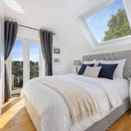 Pilsworth Court Suites Manchester，位于贝里的酒店
