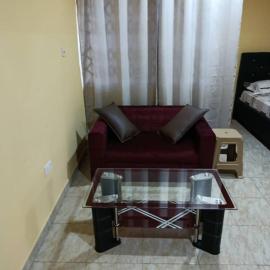 Cozy Home One -Cottbus Street，位于Trofwi的酒店