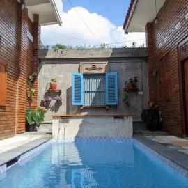 Sabi Red and Yellow House at Prawirotaman，位于Timuran的酒店