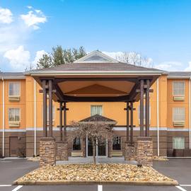 Super 8 by Wyndham Mars/Cranberry/Pittsburgh Area，位于蔓越莓乡的酒店