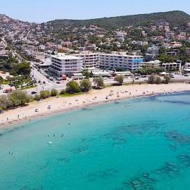 Beachfront Apprtment on Athens Riviera，位于萨罗尼扎的酒店