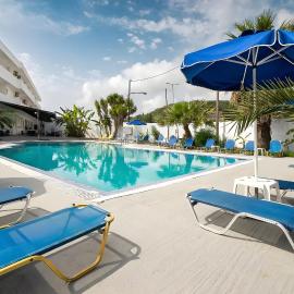Sotirakis Hotel，位于法里拉基的酒店
