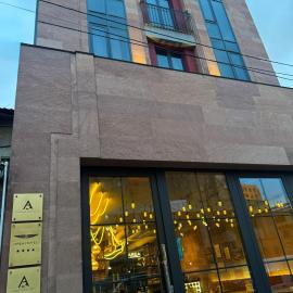 AREA Hotel Yerevan,位于埃里温的酒店