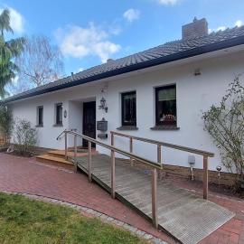 Großer Bungalow mit eigenem See und Insel，位于莱姆弗尔德的酒店