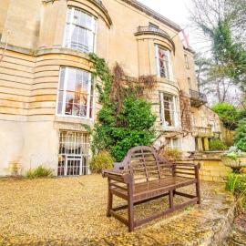 Georgian Hotel