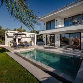 Noka Luxury Seaview Villa