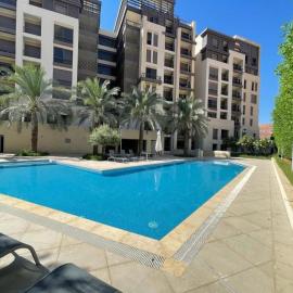 شاليهات العقبة قرية الراحة AL RAHA LUXURY Apartment，位于亚喀巴的酒店