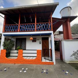 Cabaña Uvali Sapzurro，位于Acandí的酒店