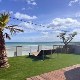 Beach house Maison de plage les pieds dans l eau，位于普雷兰的酒店