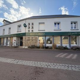 Logis Hôtel Au Moyne de Saire，位于Réville的酒店