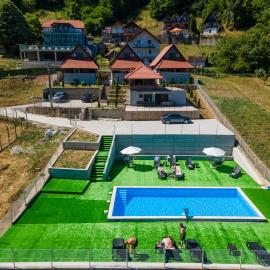 Apartmani Maja