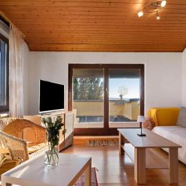 Ferienwohnung Schöne Aussicht，位于Gemmrigheim的酒店