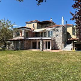 Villa Damis - Jasmine，位于Panagioúda的酒店