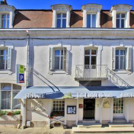 Logis Hôtel Le Lion d'Or，位于绍维尼的酒店