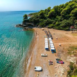 Menagia Village,位于Agios Georgios的酒店