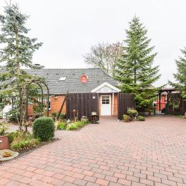 Ferienwohnung Adler，位于Wirdum的酒店