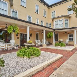 The Jefferson Inn Downtown Southern Pines,位于南派恩斯的酒店