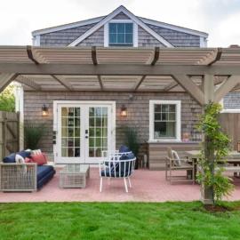 Luxury Nantucket Getaway Hot Tub，位于楠塔基特的酒店