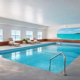 Iron Mountain Inn & Suites MI US 2，位于艾恩芒廷的酒店