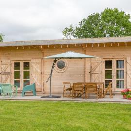 Chalet 4 pers Landeleau 2kms canal，位于Landeleau的酒店