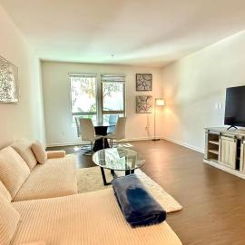 Premium 1BR Near Irvine - Prime Location，位于塔斯廷的酒店
