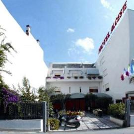 Hotel Alceste，位于马里内拉的酒店