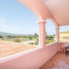 Sardegna Budoni giardino e Jacuzzi，位于布多尼的酒店