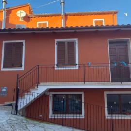 Il Focolare dei Sibillini，位于Visso的酒店
