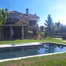 Casa Chalet, Villa Elisa