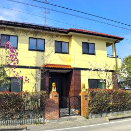 温泉郡宿，位于Toon的酒店