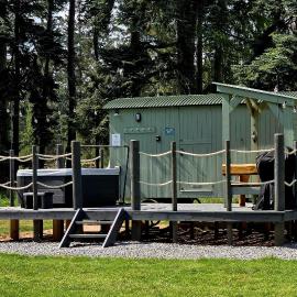 Firbank Park Shepherd Huts，位于丁内特的酒店
