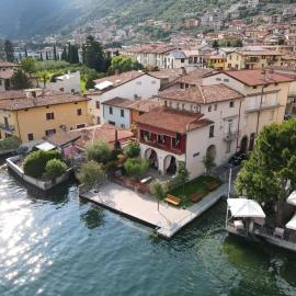 Historic house by the lake La Renée Casa Vacanza，位于普雷多雷的酒店