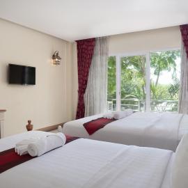 อัมพวารี Amphawaree Hotel，位于夜功府的酒店