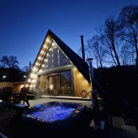 AVA Chalet，位于科马尔尼克的酒店