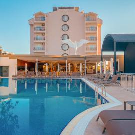 Q Ella Beach Hotel，位于锡德的酒店