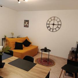 La maison Dakoté, maison rénovée pour 6 personnes proche de Dun-sur-Auron，位于Bussy的酒店