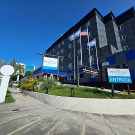 Beverly Hills: Hotel and Business，位于圣萨尔瓦多的酒店
