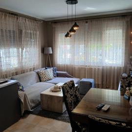 Dimitris Apartment，位于卡尔季察的酒店