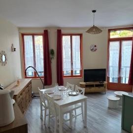 Appartement Pierre，位于梅尔·莱斯·拜恩斯的酒店