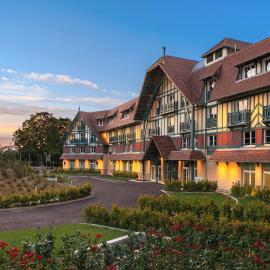 Renaissance Paris Hippodrome de St. Cloud Hotel,位于吕埃尔-马尔迈松的酒店