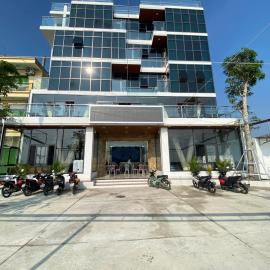 Hải Phát Hotel，位于Du Xuyên的酒店