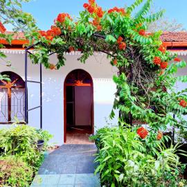 Garden Cottage Homestay BB，位于瓦特勒的酒店
