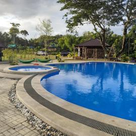 Iremia De Lagos Glamping Resort and Activity Grounds，位于Balayan的酒店