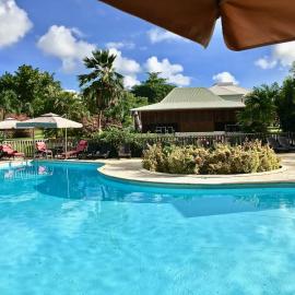 Résidence Le Vallon Guadeloupe Parc Piscine Appartements & Studios，位于圣弗朗索瓦的酒店