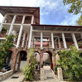 Mangga Lodge，位于比拉的酒店